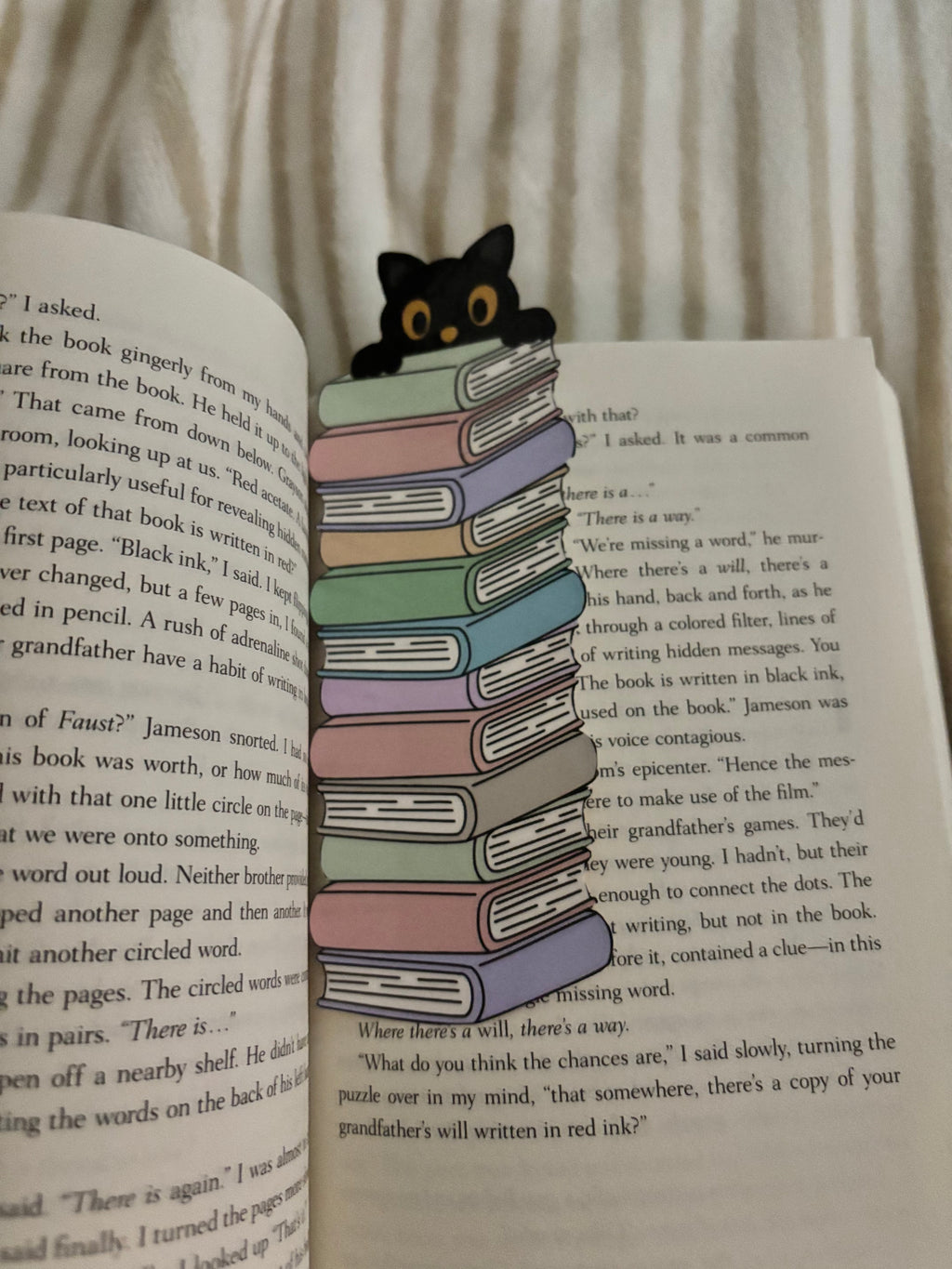 double-sided Hand-cut Peekaboo Cat stacked on top of piled books♡